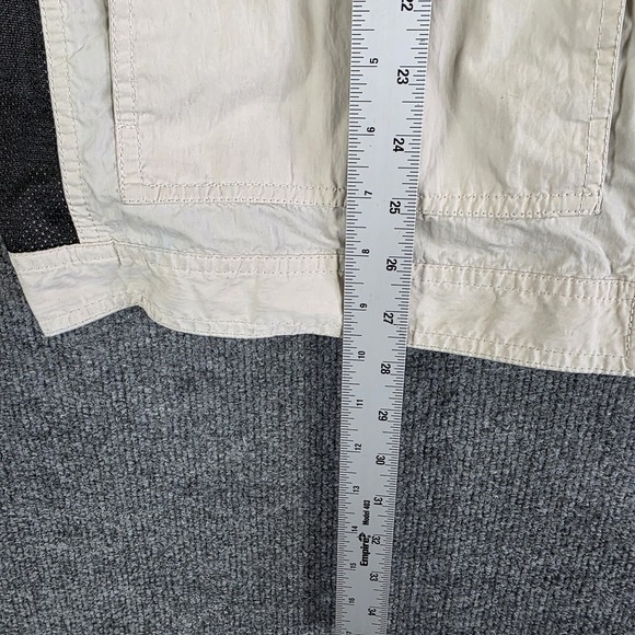 Eddie Bauer Utility Vest Men's Large Tan Safari Fishing Travel Multi Pocket 2007 - Picture 12 of 13